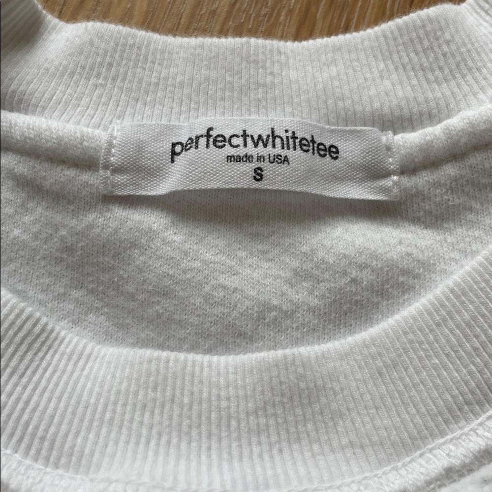Perfectwhitetee ziggy shrunken reverse fleece sweatshirt size small - Picture 2 of 5